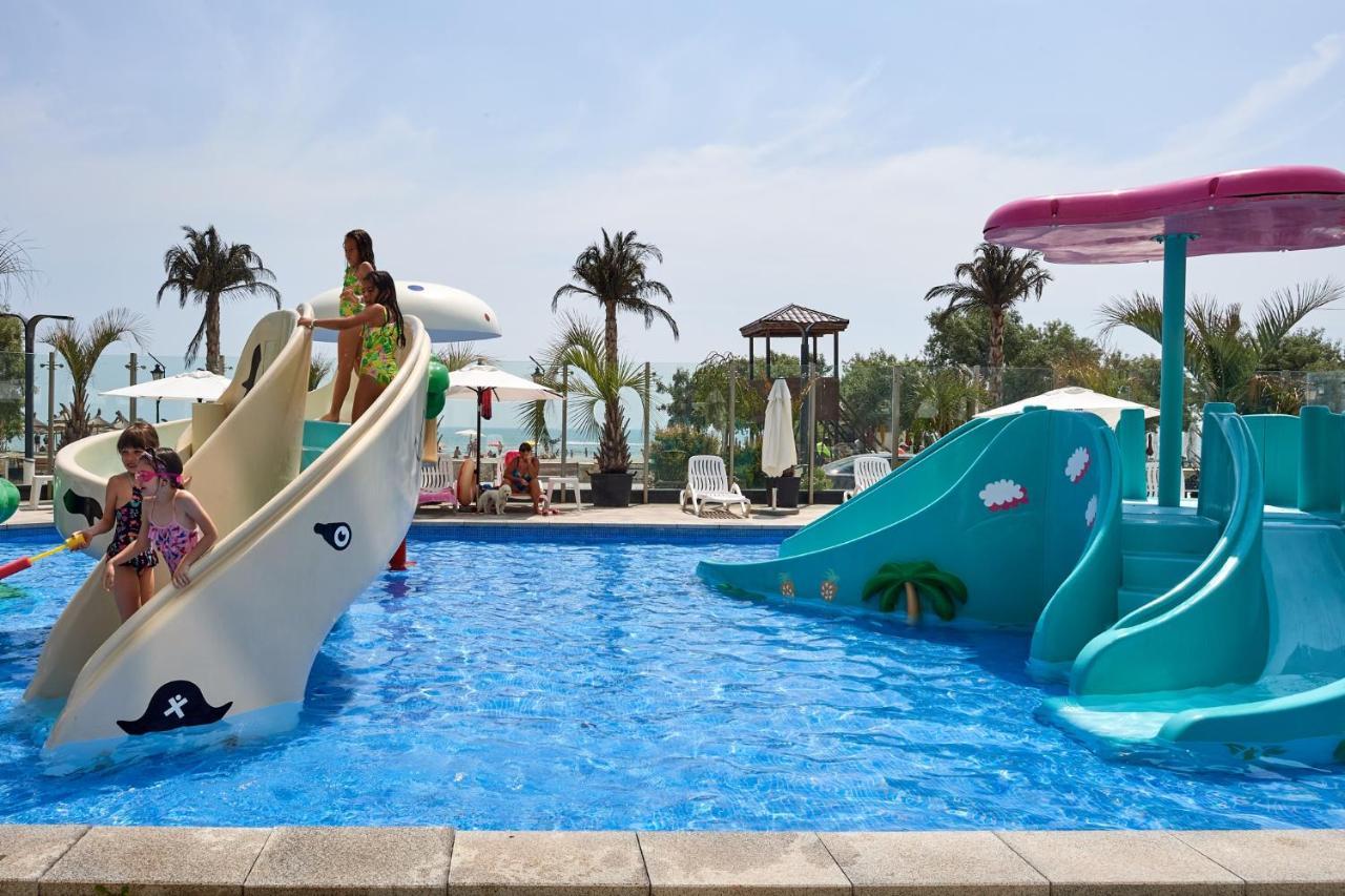 Melisea Aparthotel Pool & Spa Mamaia Nord Năvodari Buitenkant foto